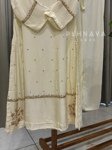 Premium Hand Work Attire - Pehnava Lawns
