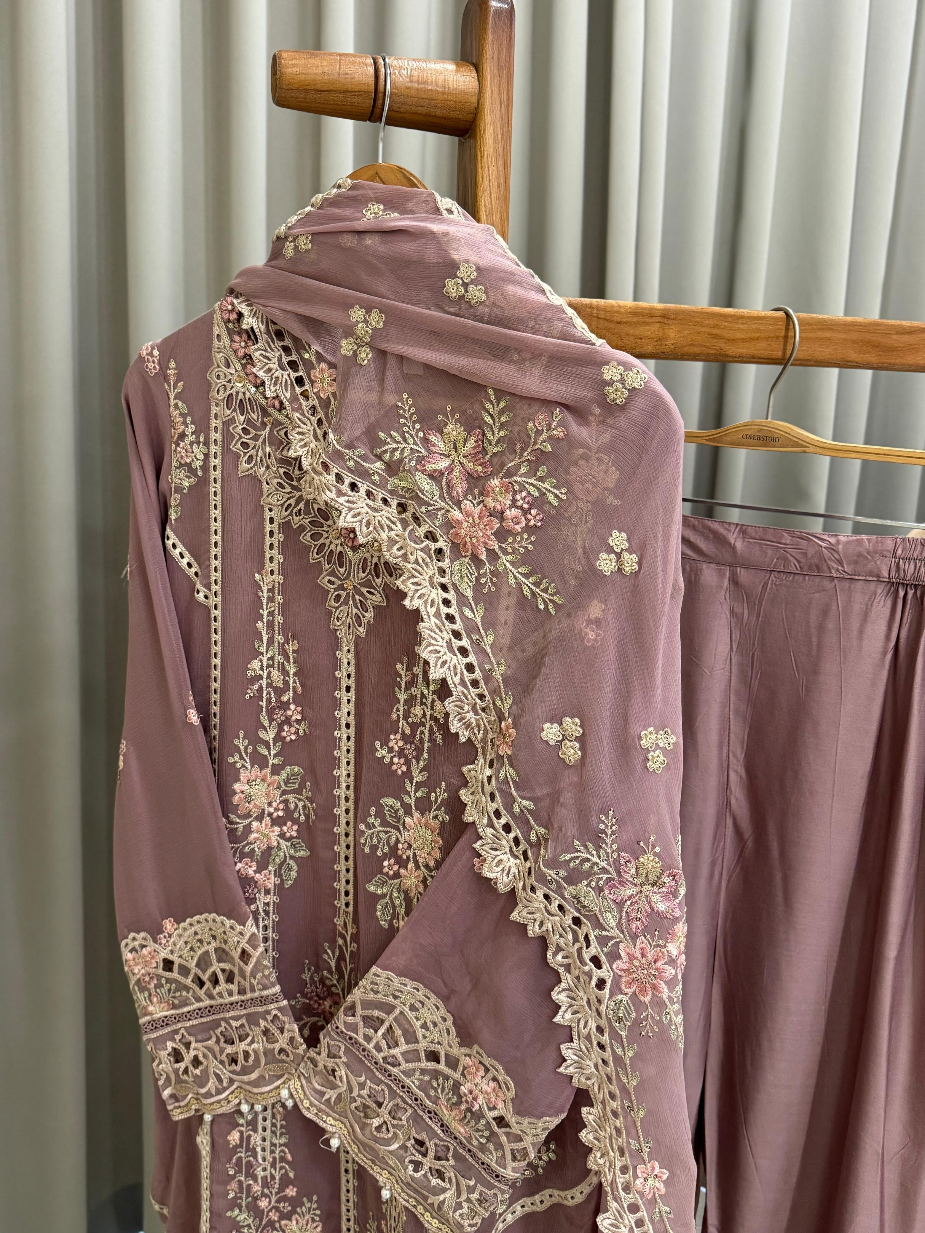 Luxurious Sadabahar pret Suit-3569