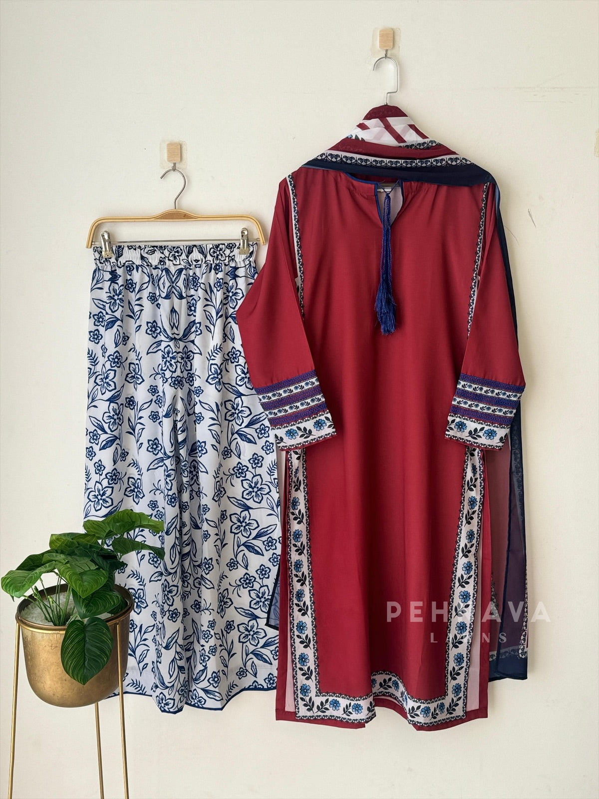 Lace Detail Crepe Suit Set J6129