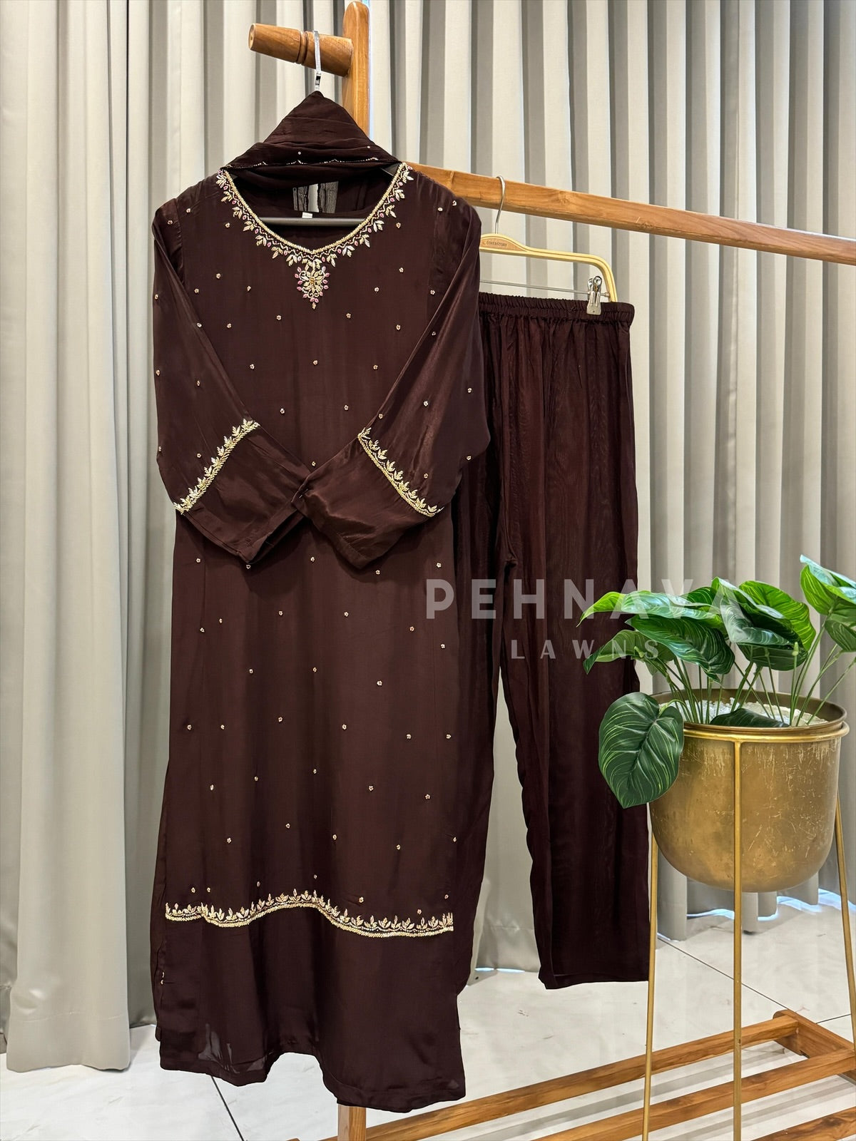 Premium Hand Work Attire - Pehnava Lawns