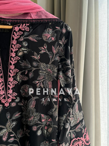 Floral Embroidery Kurtha set-New Colours - Pehnava Lawns