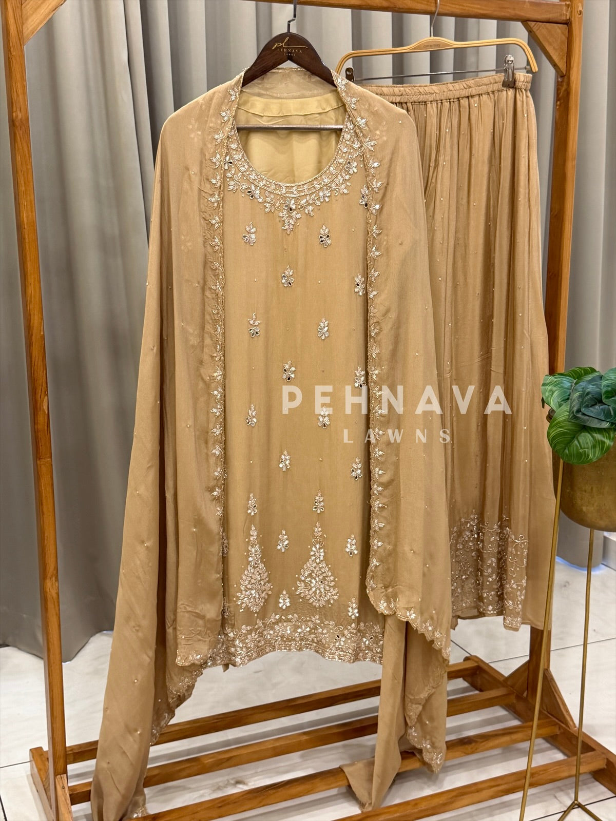 Premium Chinnon Handworked Ensemble-U4308