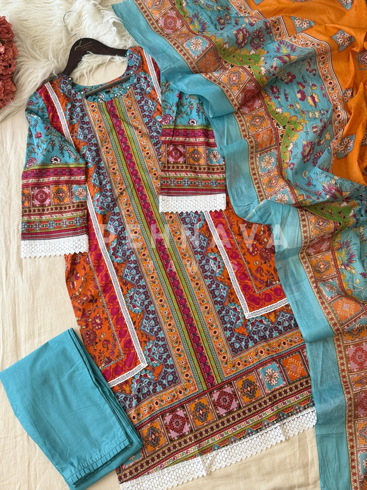 Cotton Printed Suit Set-1301 - Pehnava Lawns