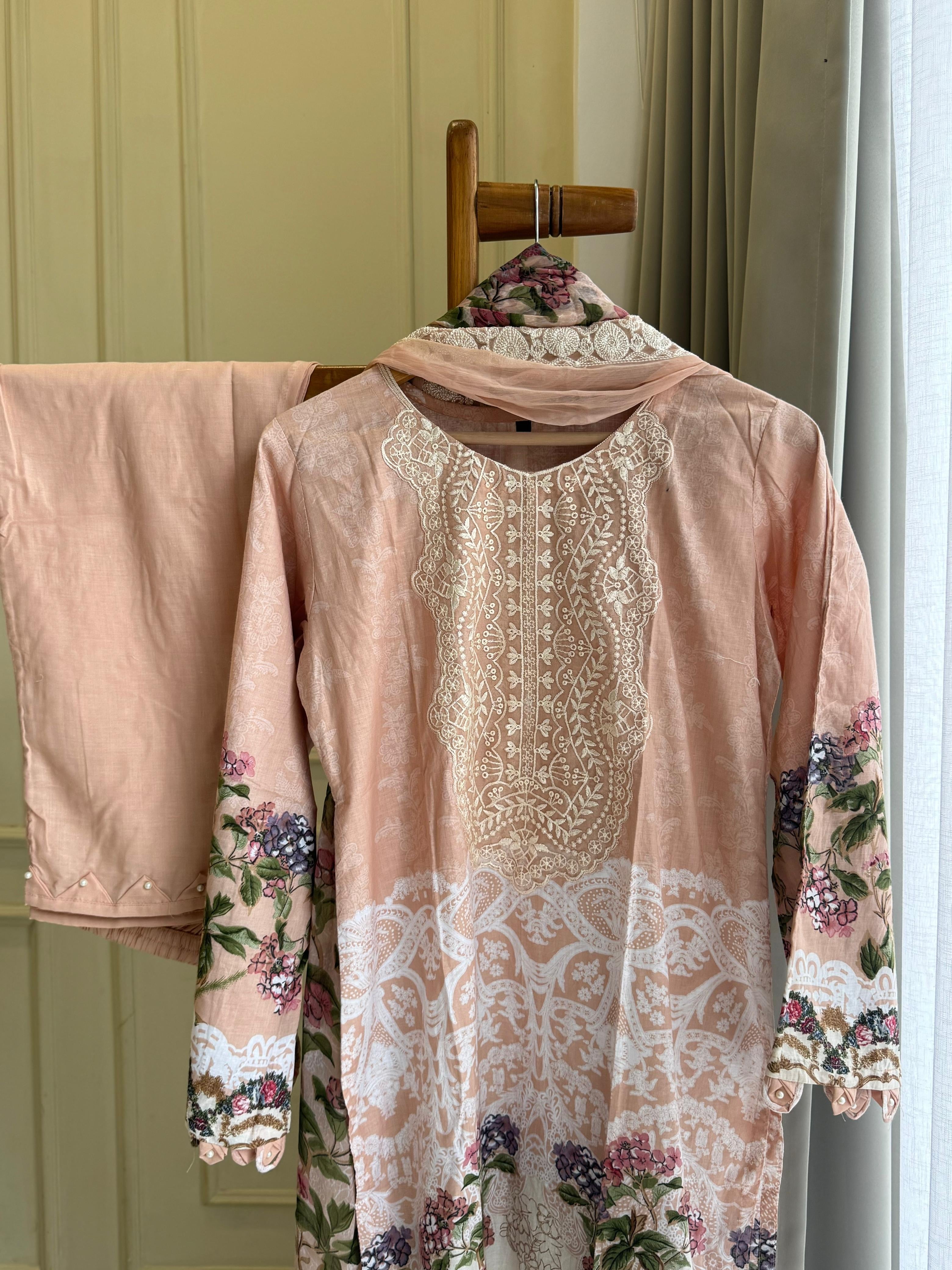 Trendy Pakistani Casual suit-4575