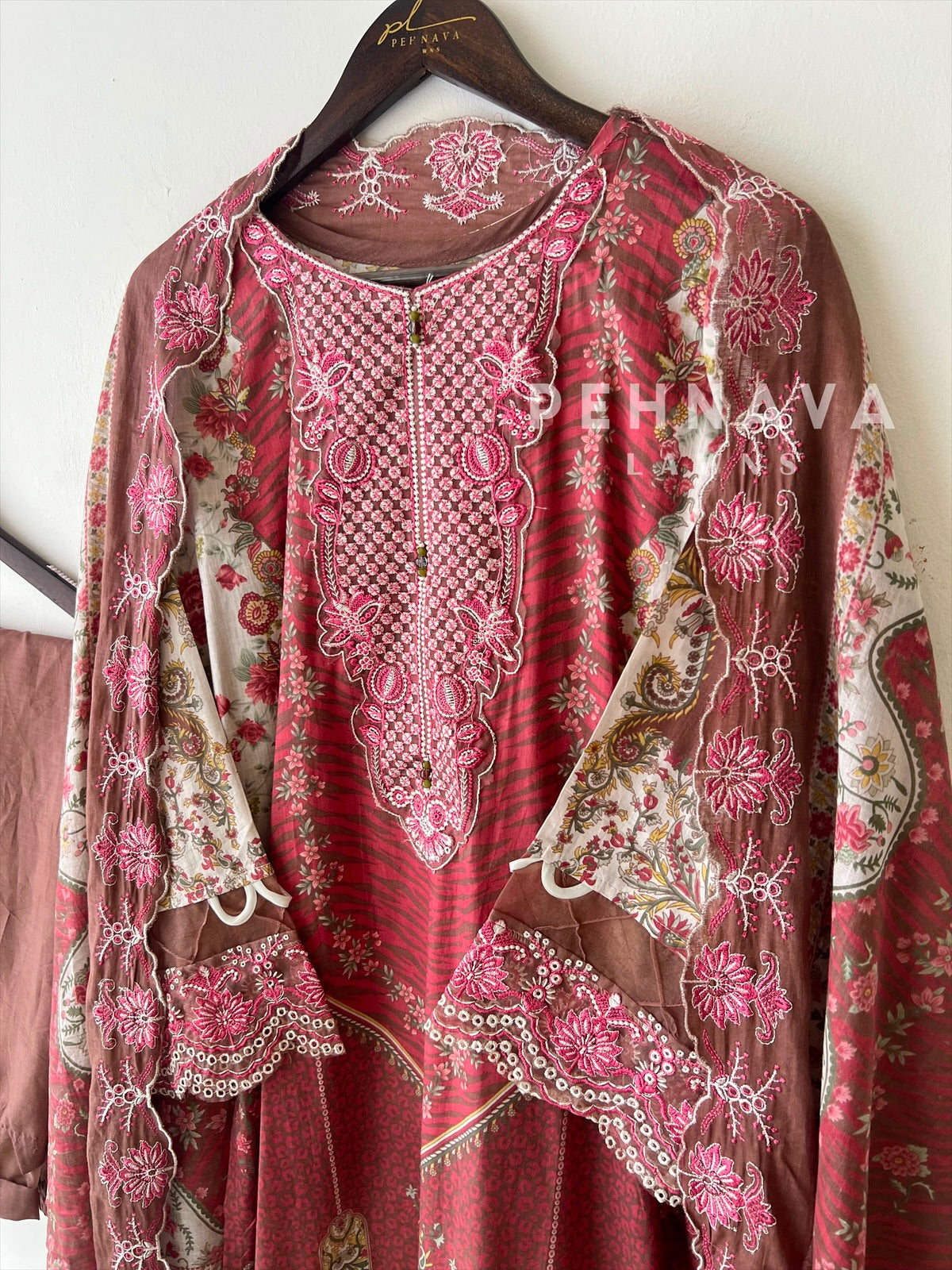 Embroidered Lawns Suit-201 - Pehnava Lawns