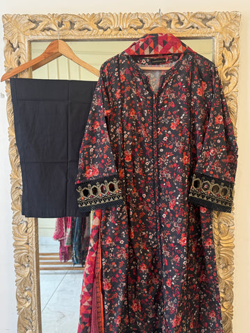 Pure Lawn Suit with embroidered patches and lace detailings-Sd7