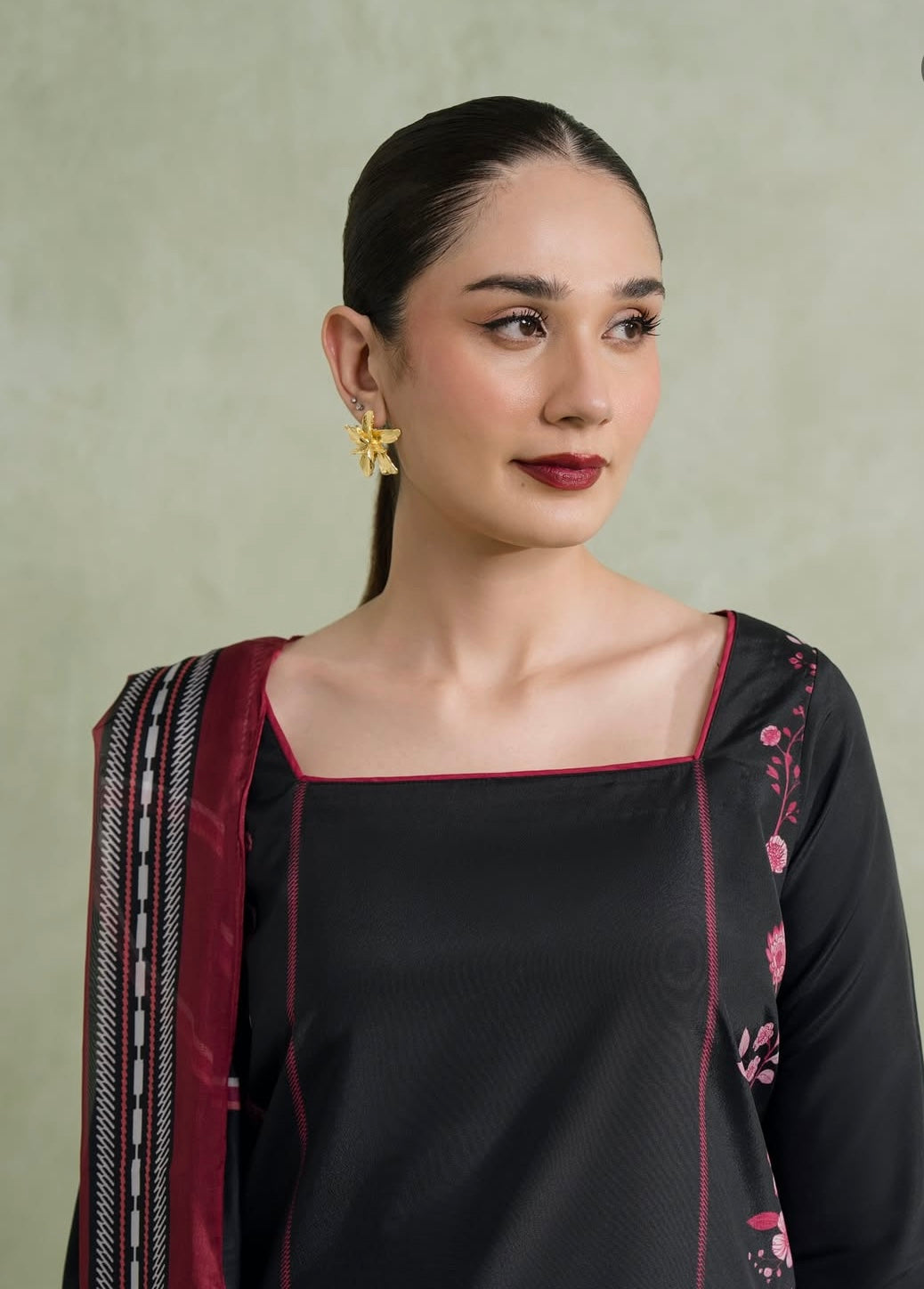 Premium Crepe Ethnic Suit - Pehnava Lawns