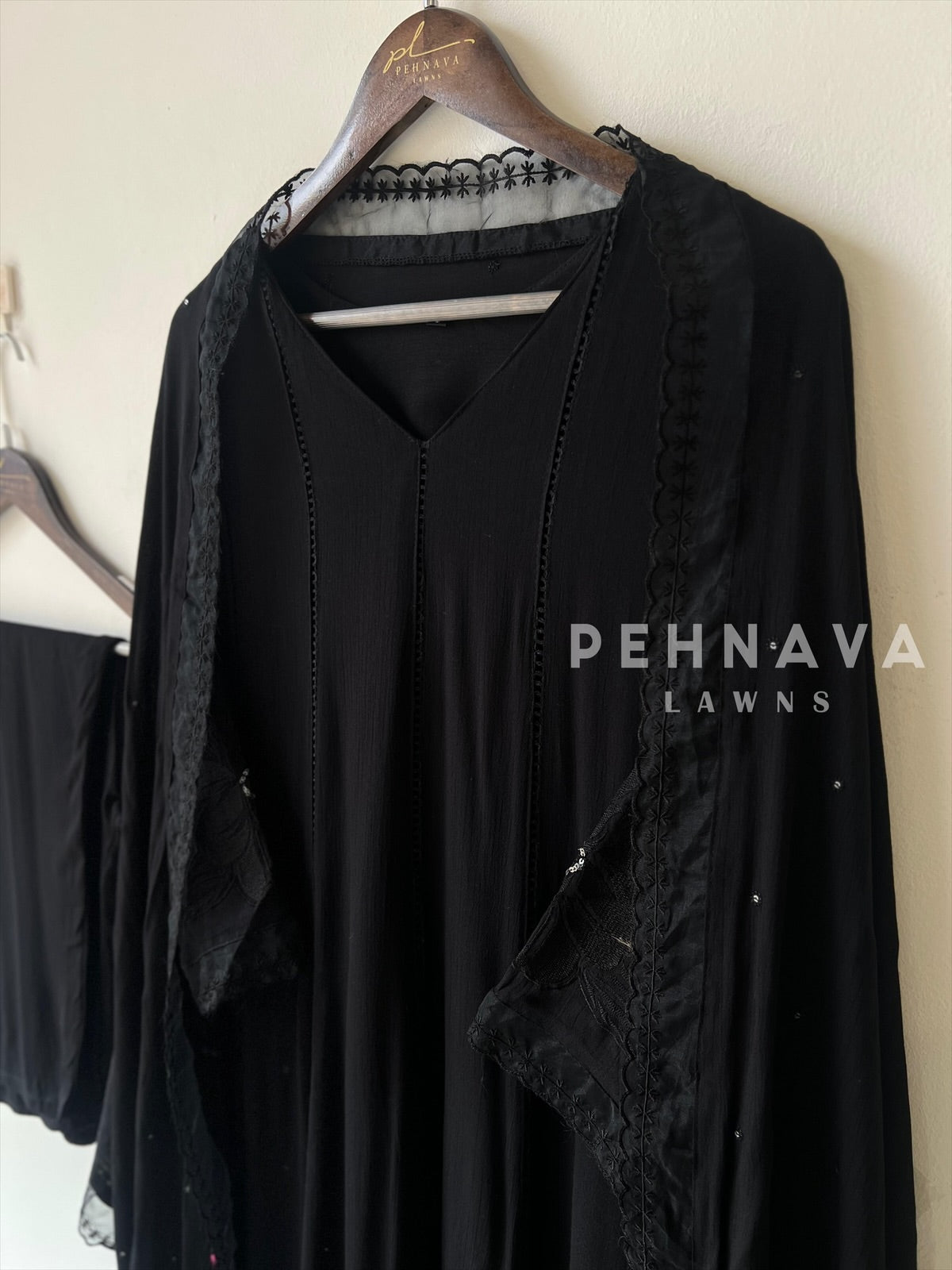Lace Detail Crinkled Rayon Suit