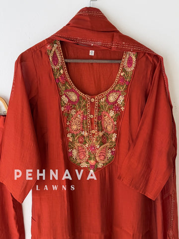 Thread Embroidered Three Piece Set-006