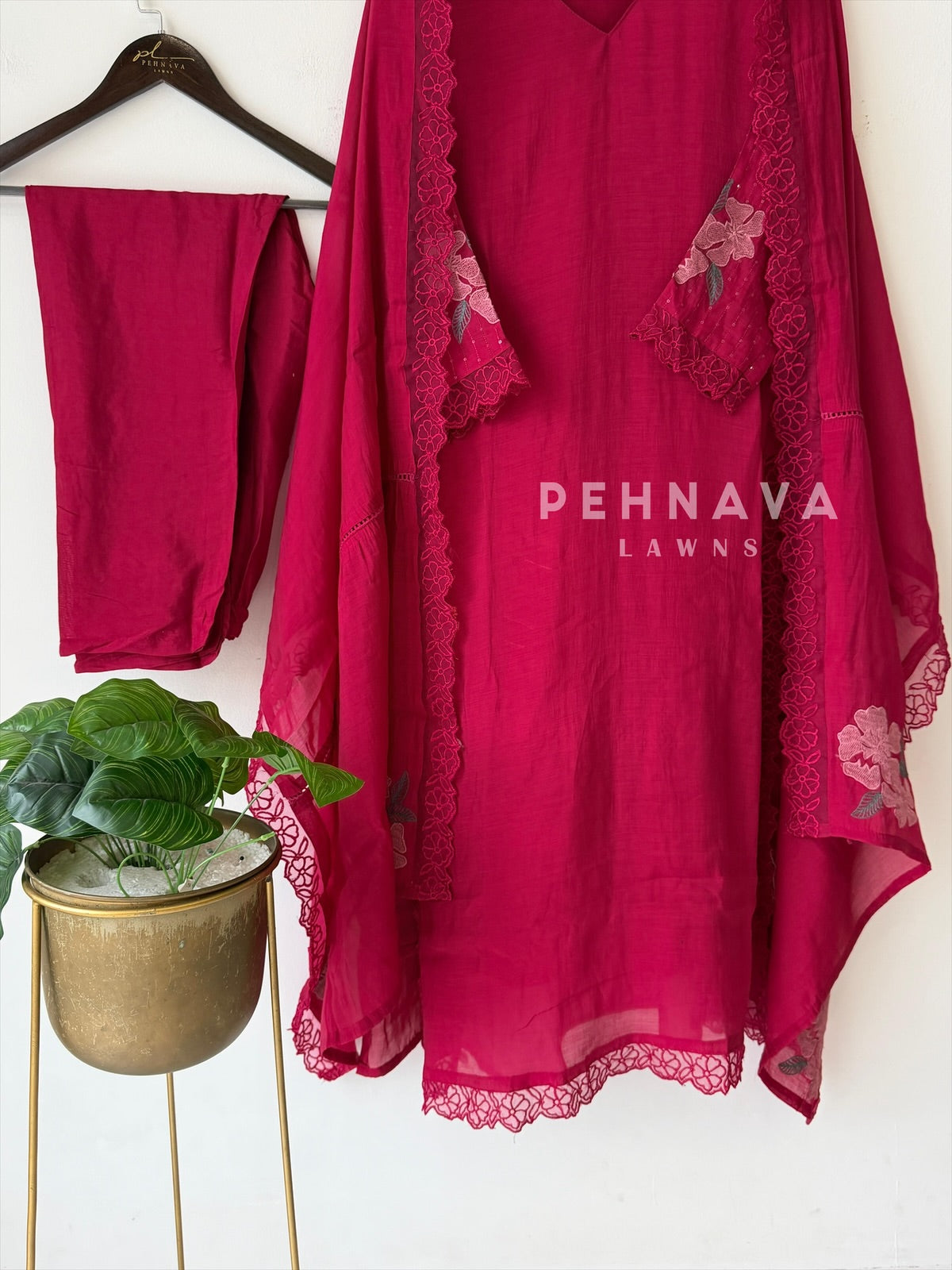 Lace‑Trimmed Embroidery Lawn Suit-16327