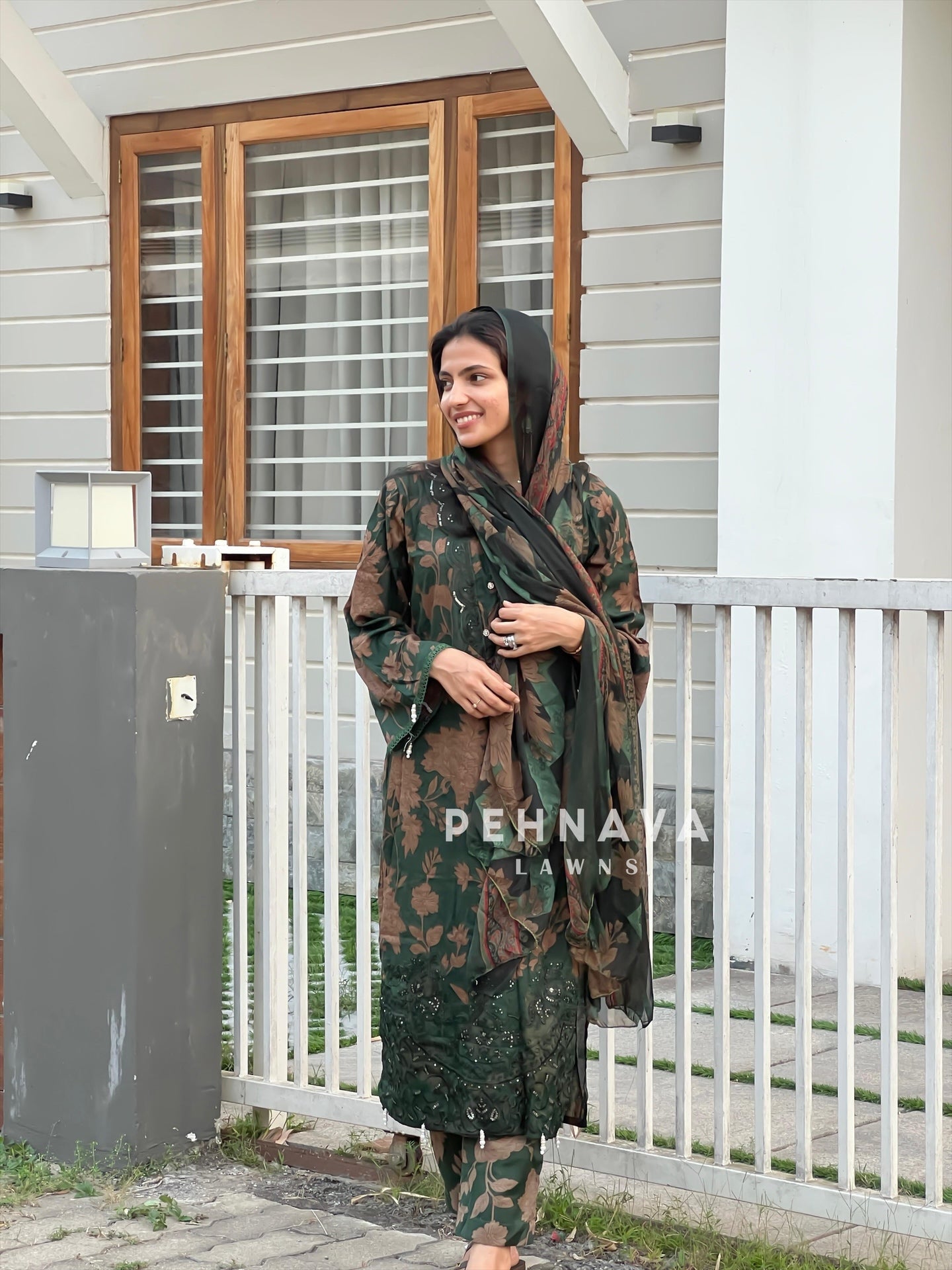 Formal Cotton Suit Featuring Embroidered patches-2862/1085