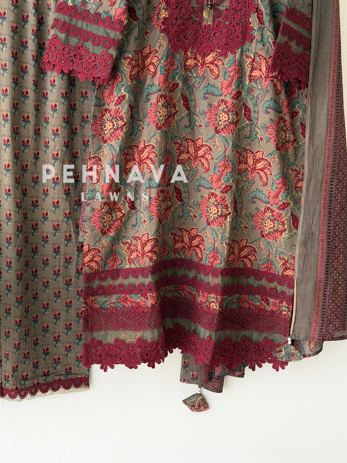 Lace Trimmed Printed Suit Set