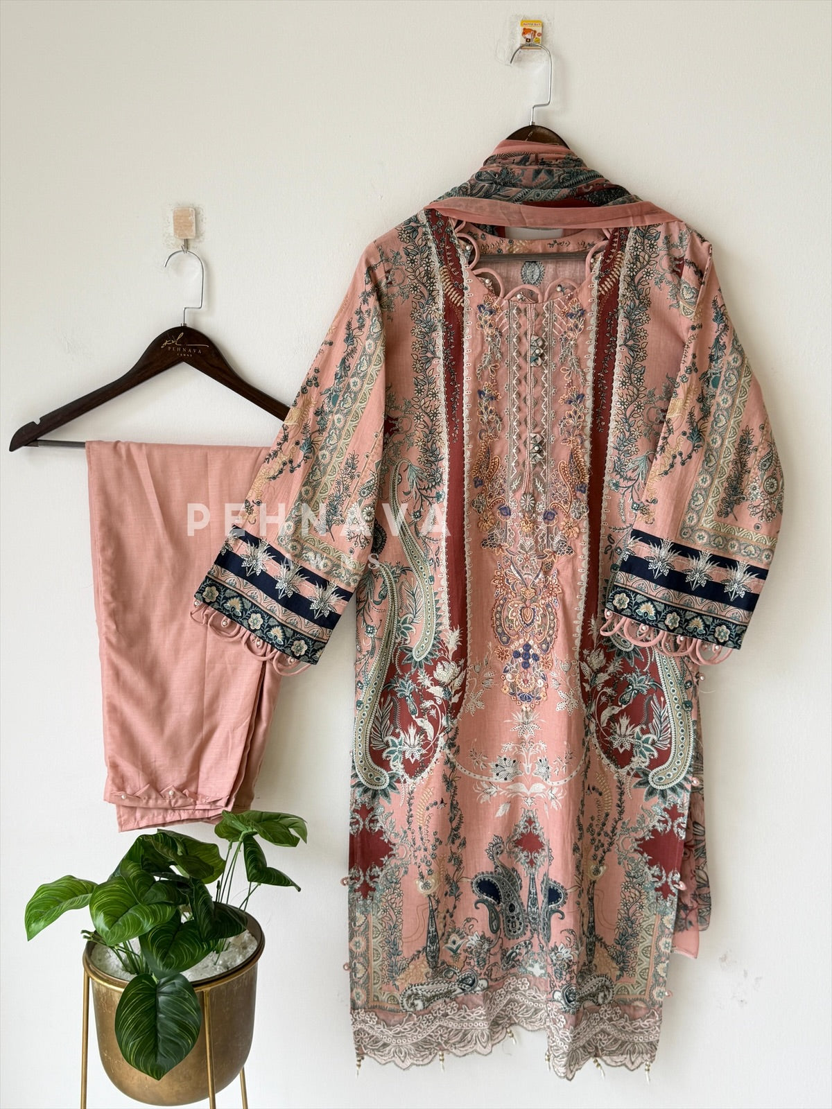 Classic Three Piece Suit-1675