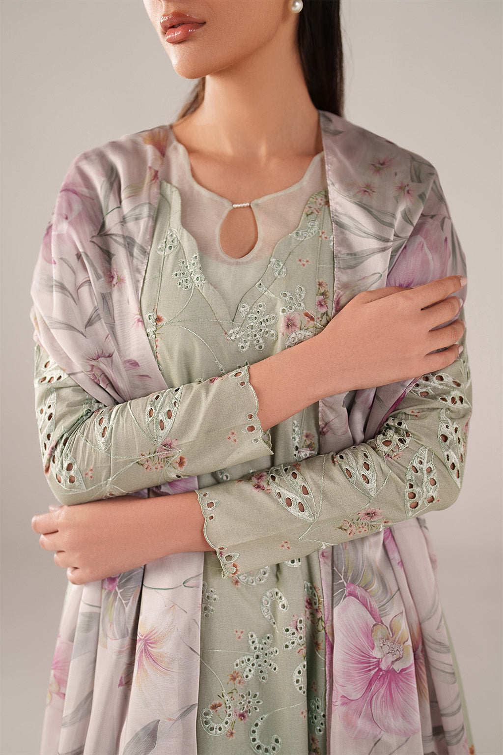 IZNIK Embroidered Printed Lawn SS-03 - Pehnava Lawns
