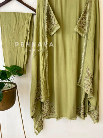 Embroidered Lace Detailed Suit-1001