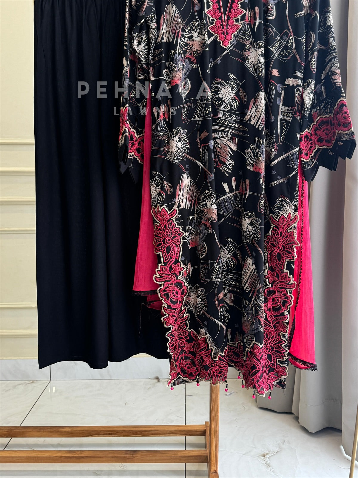 Floral Embroidery Kurtha set-New Colours LRC 143 - Pehnava Lawns