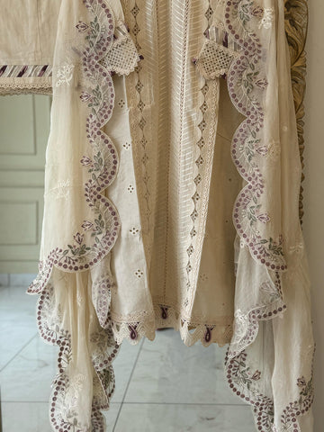 Qalamkar’s Pret Suit-8