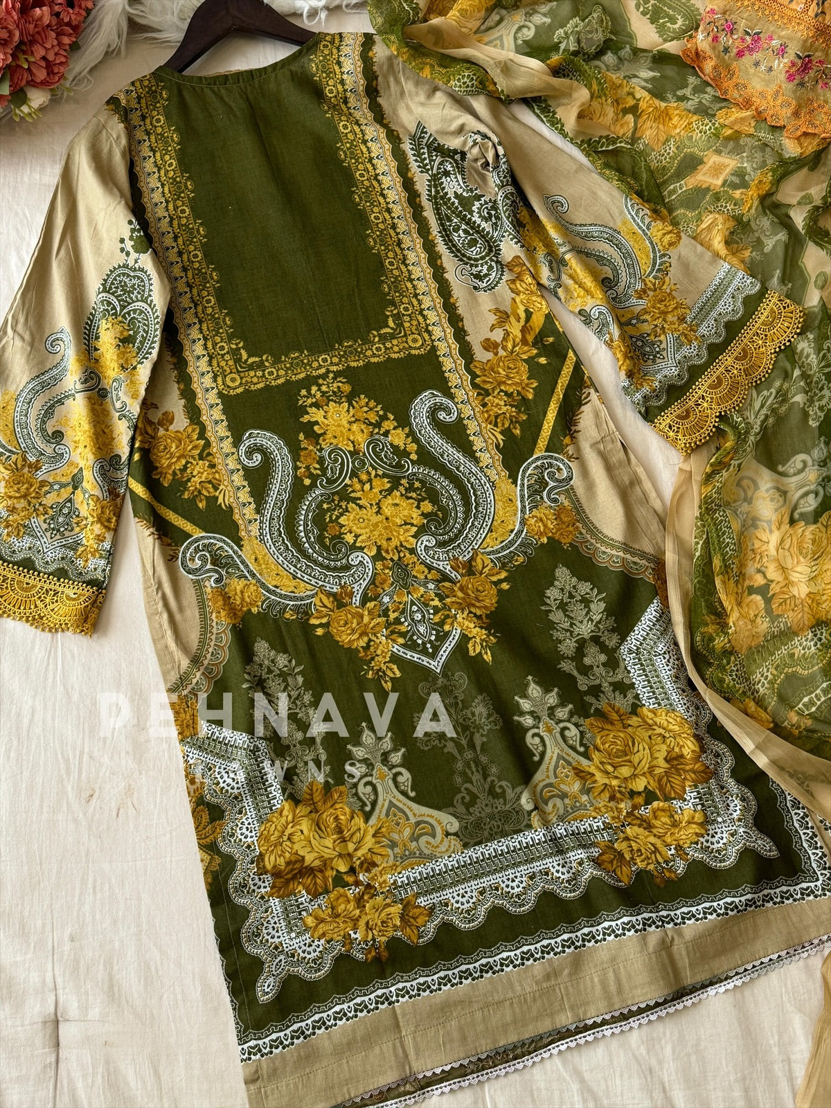 Cotton Printed Suit-1492 - Pehnava Lawns