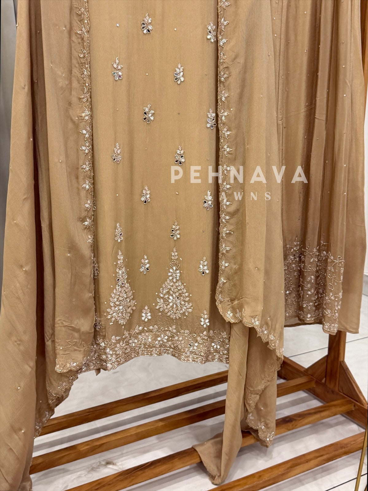 Premium Chinnon Handworked Ensemble-U4308