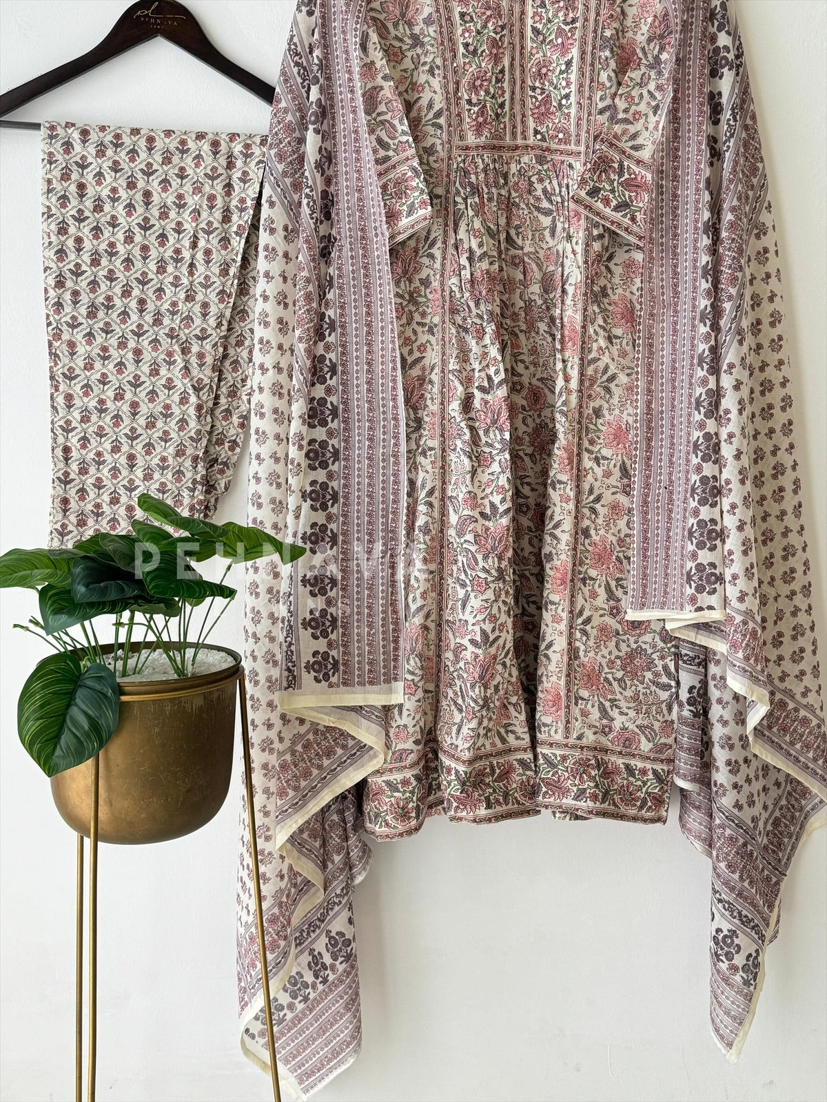 Printed Cotton Suit with Dupatta-18546 - Pehnava Lawns