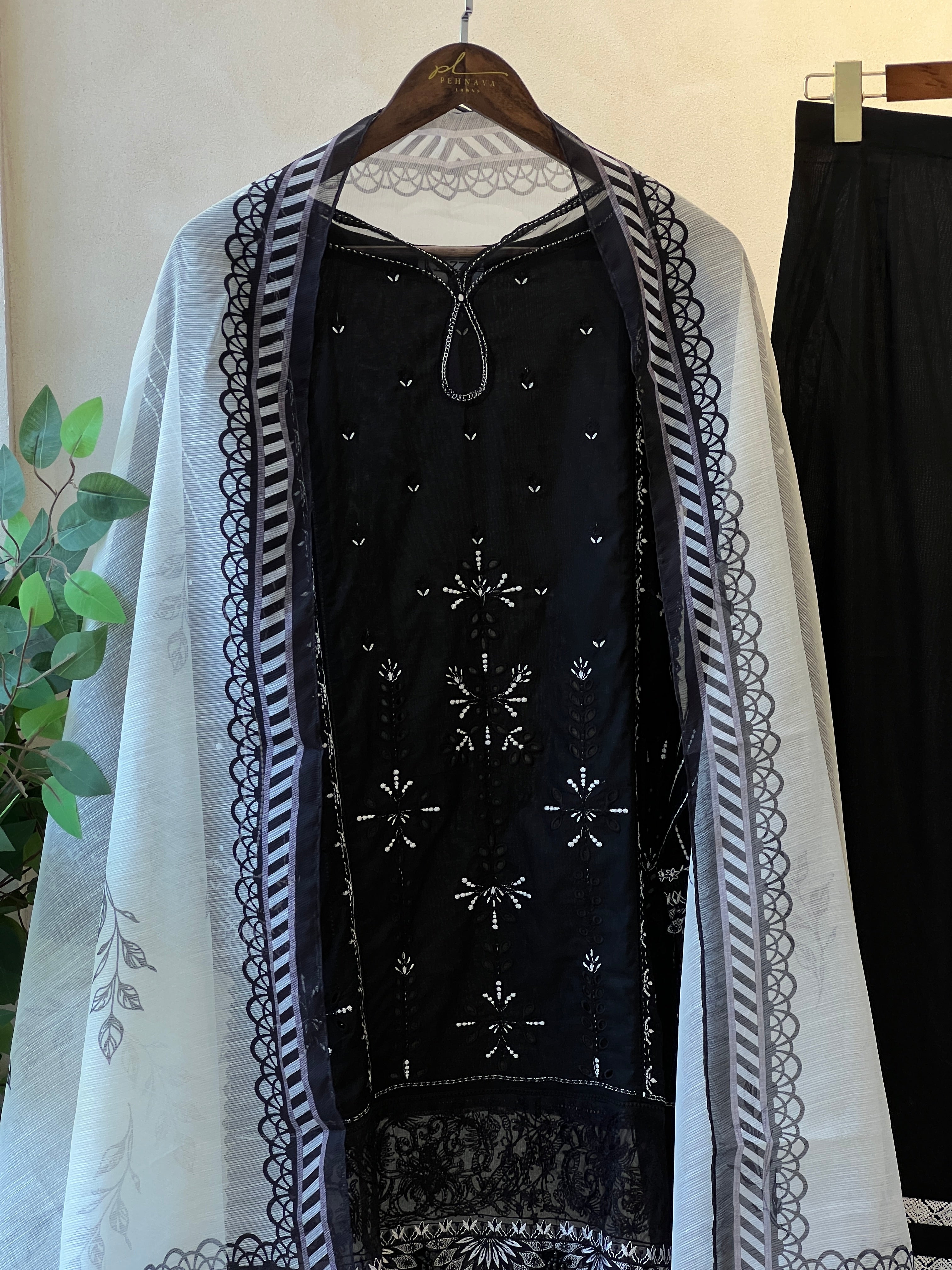 Azzal luxurious stitched embroidered suit - SABLE