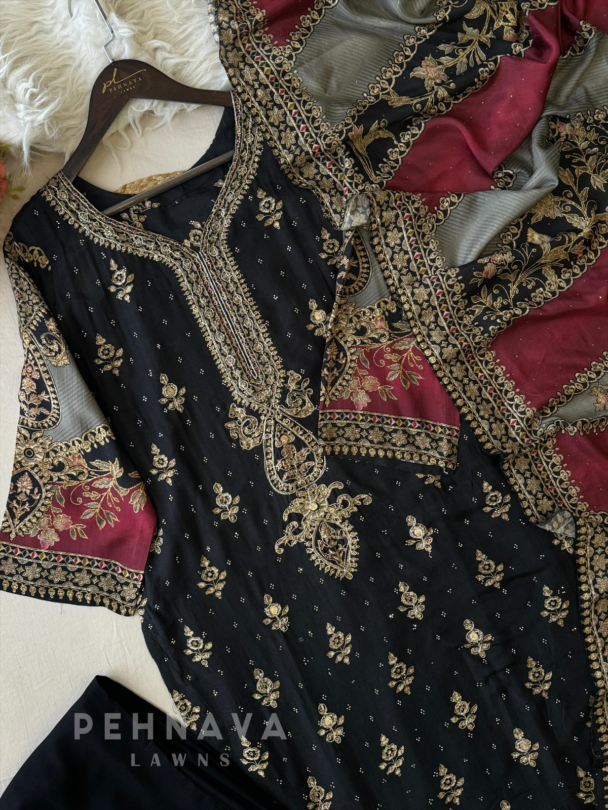Black Premium Muslin Suit - Pehnava Lawns