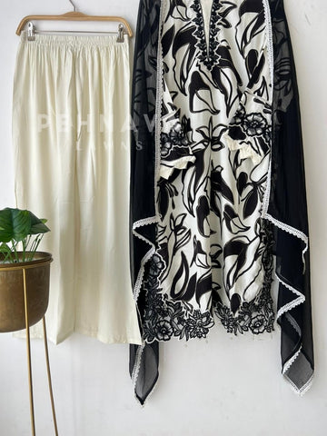 New Floral Embroidery Kurtha Suit-143/13916 - Pehnava Lawns