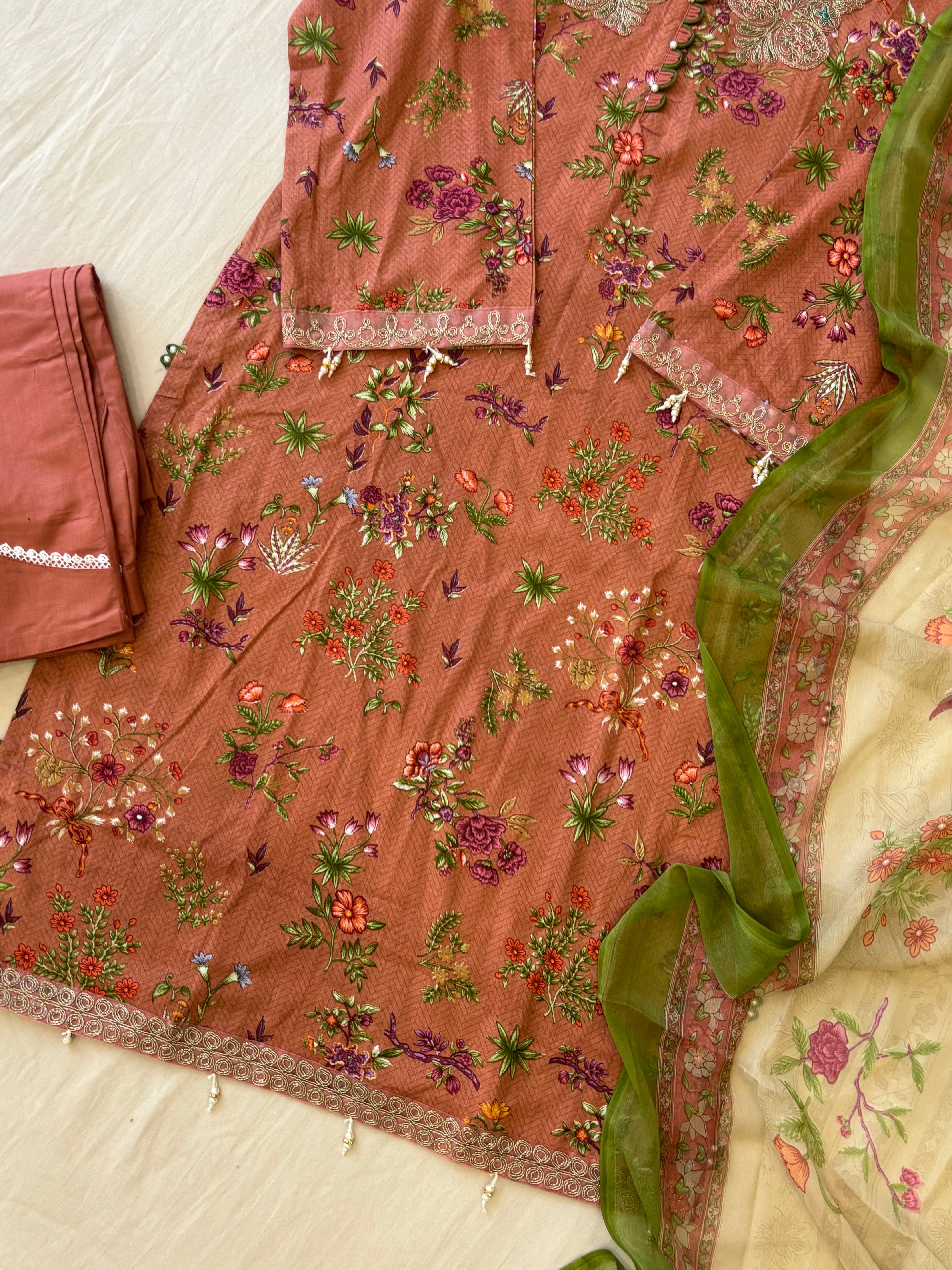 Floral Printed Ethnic Pak-Suit Ft. Chiffon/Cotton Dupatta-003