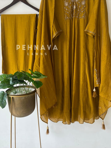 Antique Handwork Ensemble