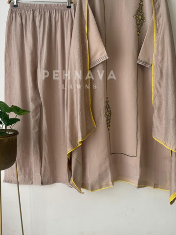 Handworked panel cut Chanderi Suit-3508 - Pehnava Lawns