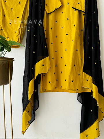 V-Neck Embroidered Cotton Suit - Pehnava Lawns