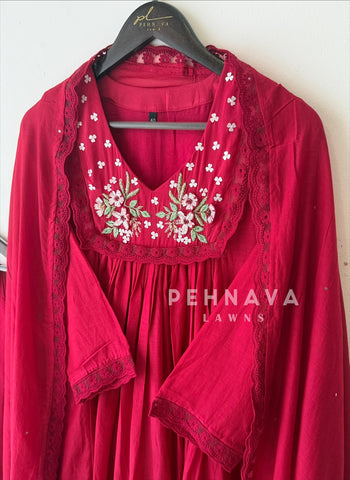 Lace‑Trimmed Embroidered Ensemble