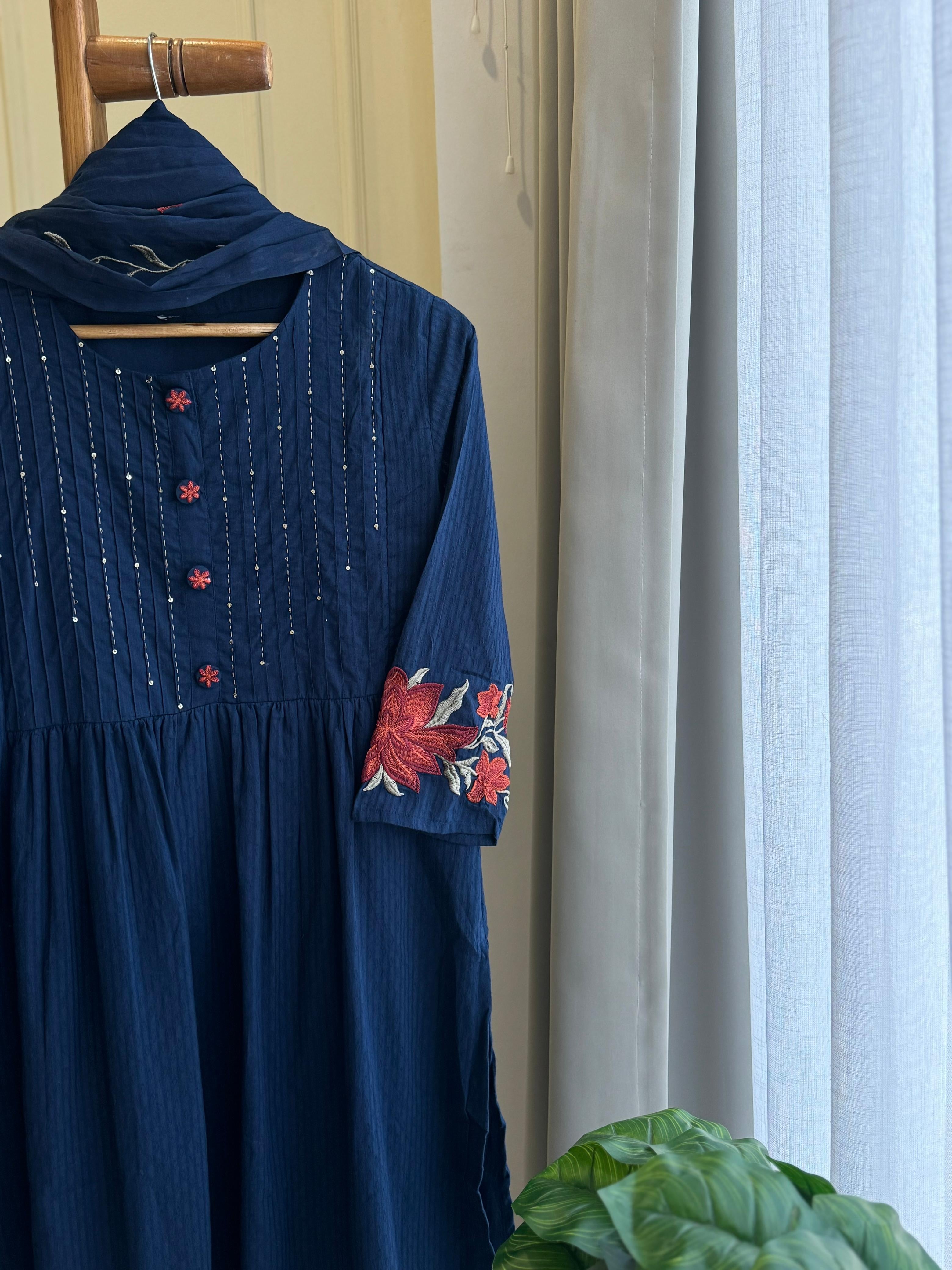 Pleated Yoke & Floral Sleeve Cotton Suits - Pehnava Lawns