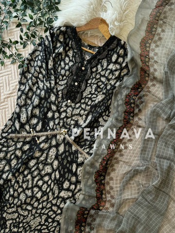 Stylish Black Patterned Suit-1292