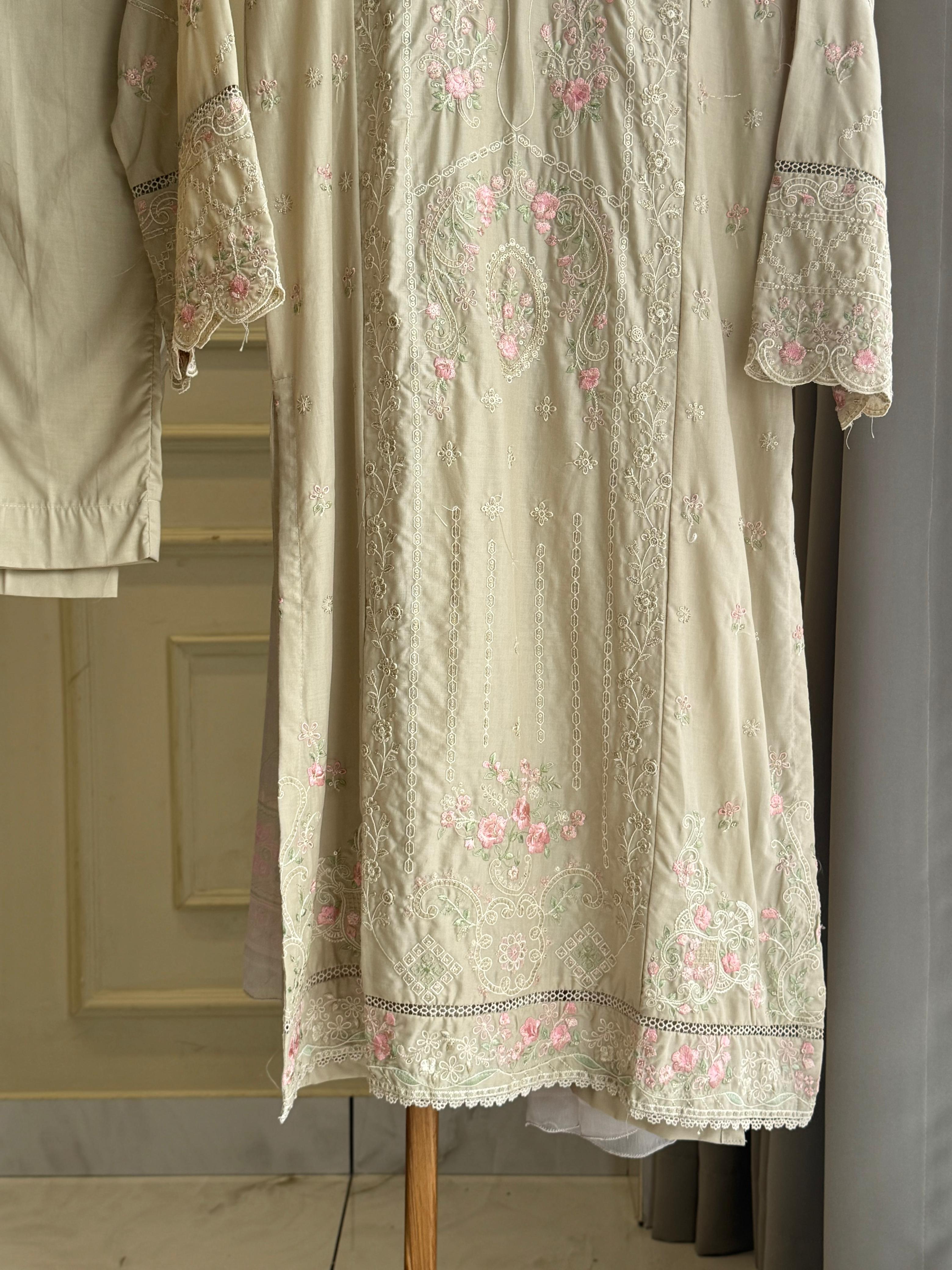 Binsaeed Pakistani Embroidered lawn Suit-0861