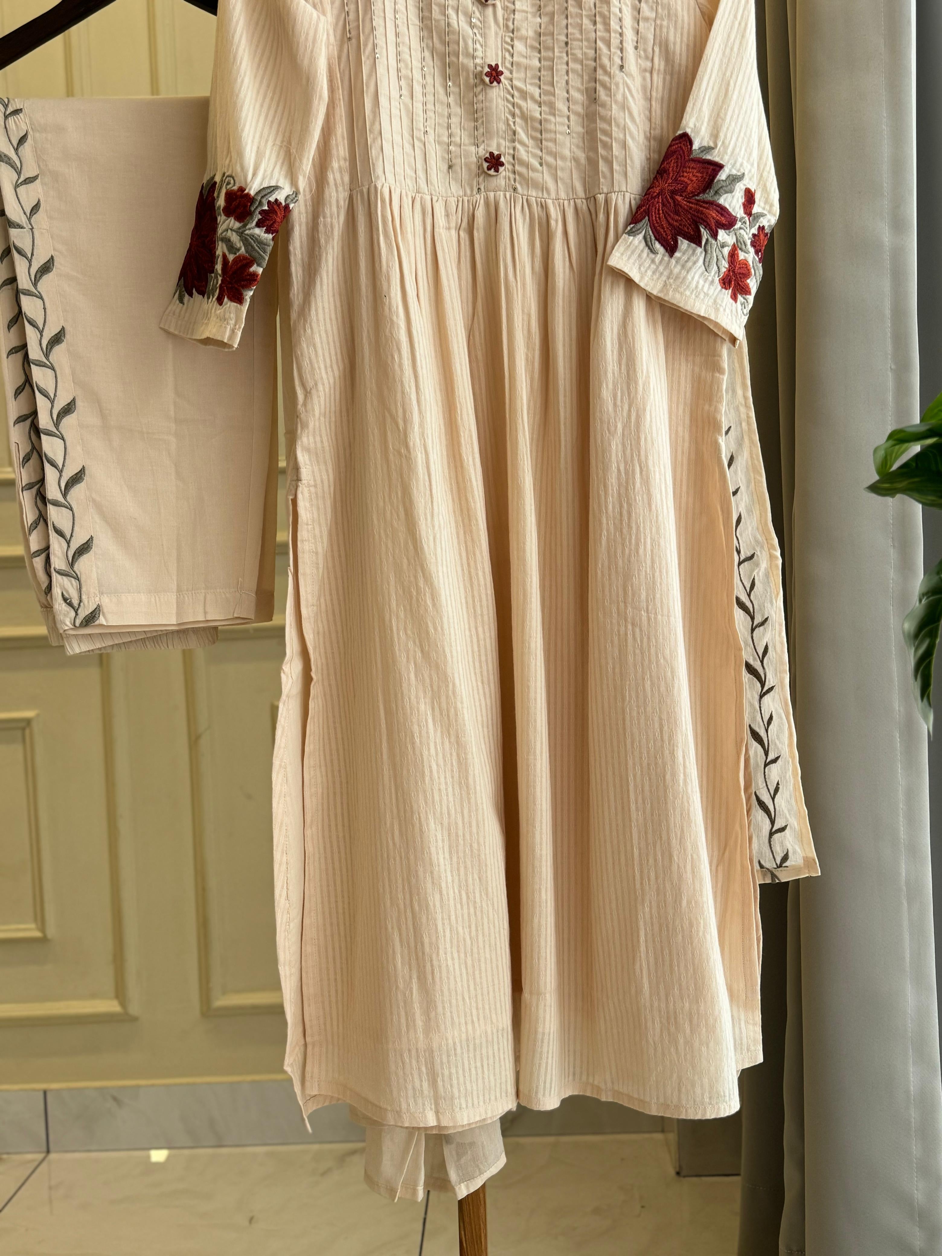 Pleated Yoke & Floral Sleeve Cotton Suits - Pehnava Lawns