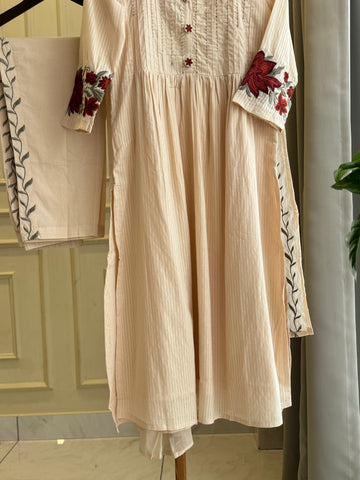 Pleated Yoke & Floral Sleeve Cotton Suits - Pehnava Lawns