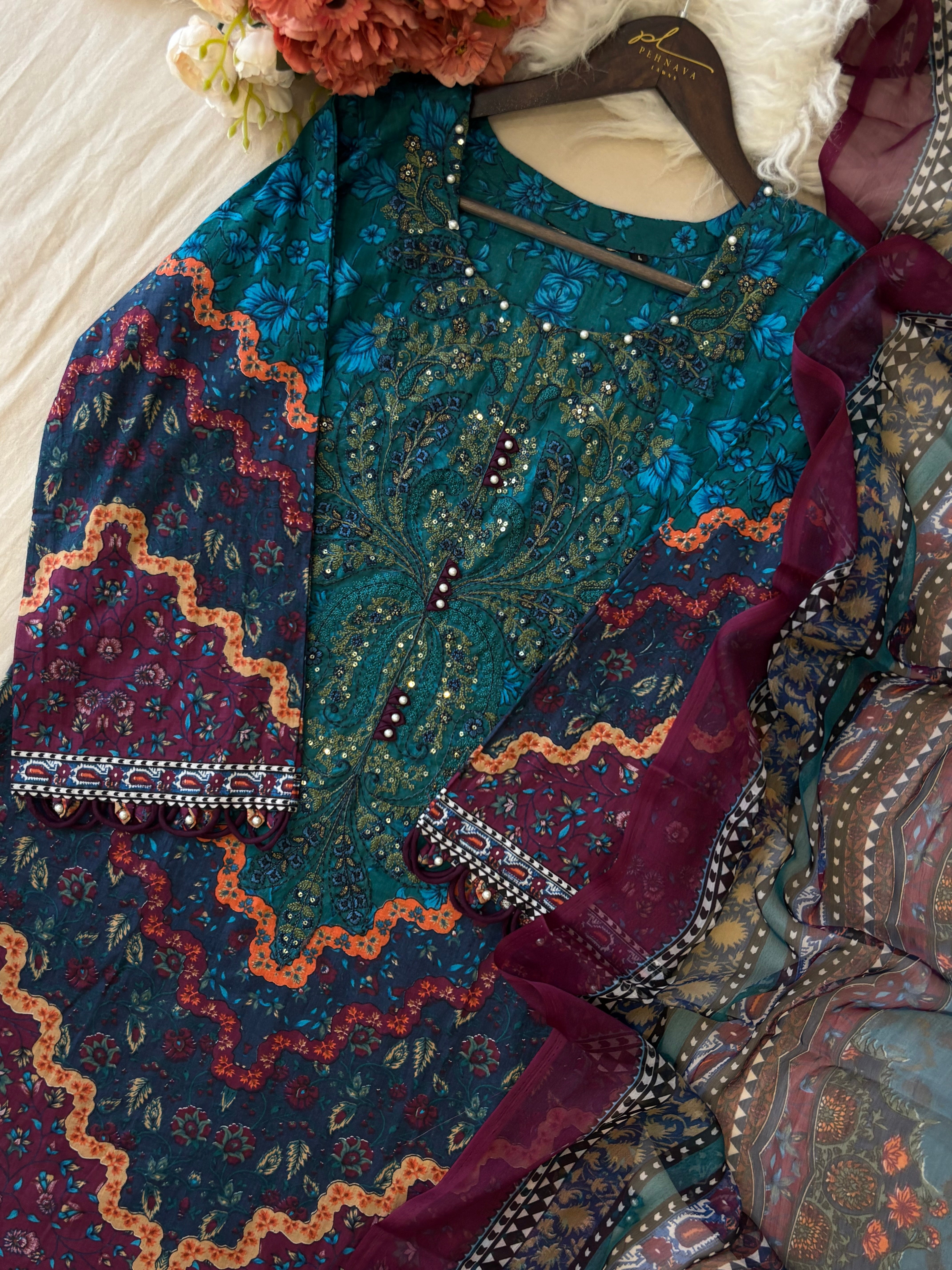 Floral Printed Ethnic Pak-Suit Ft. Chiffon/Cotton Dupatta-001