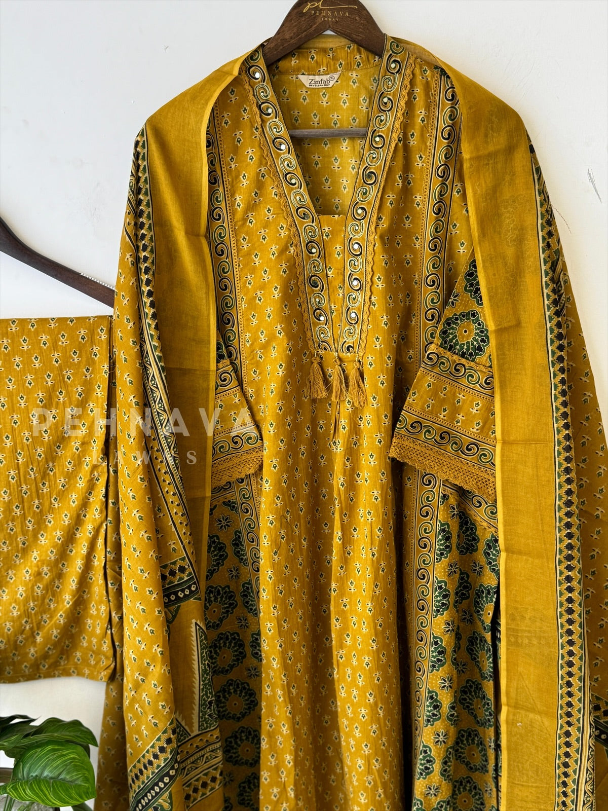 Block Print Salwar Suit - Pehnava Lawns