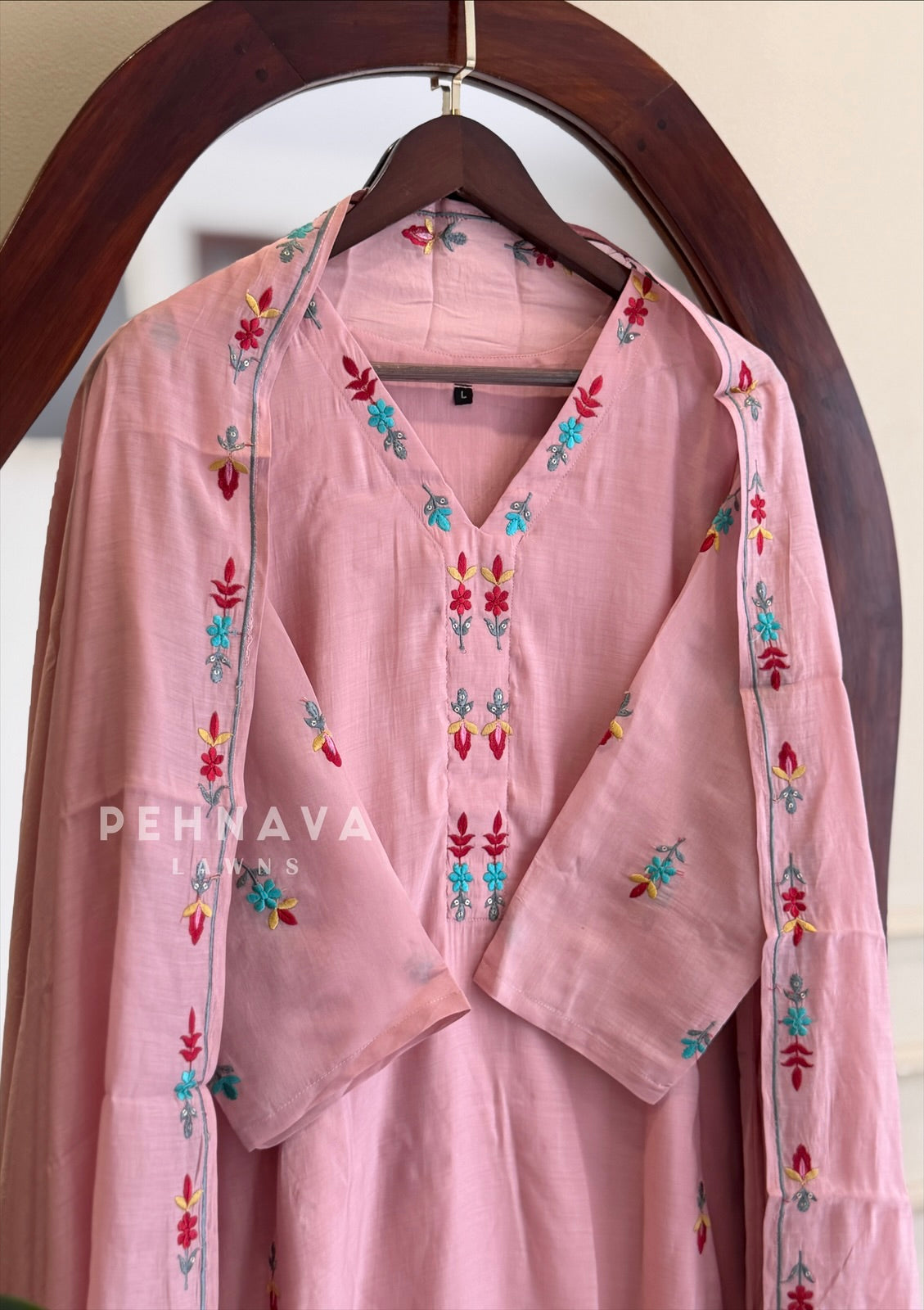 V-Neck EmbroideredSuit Set
