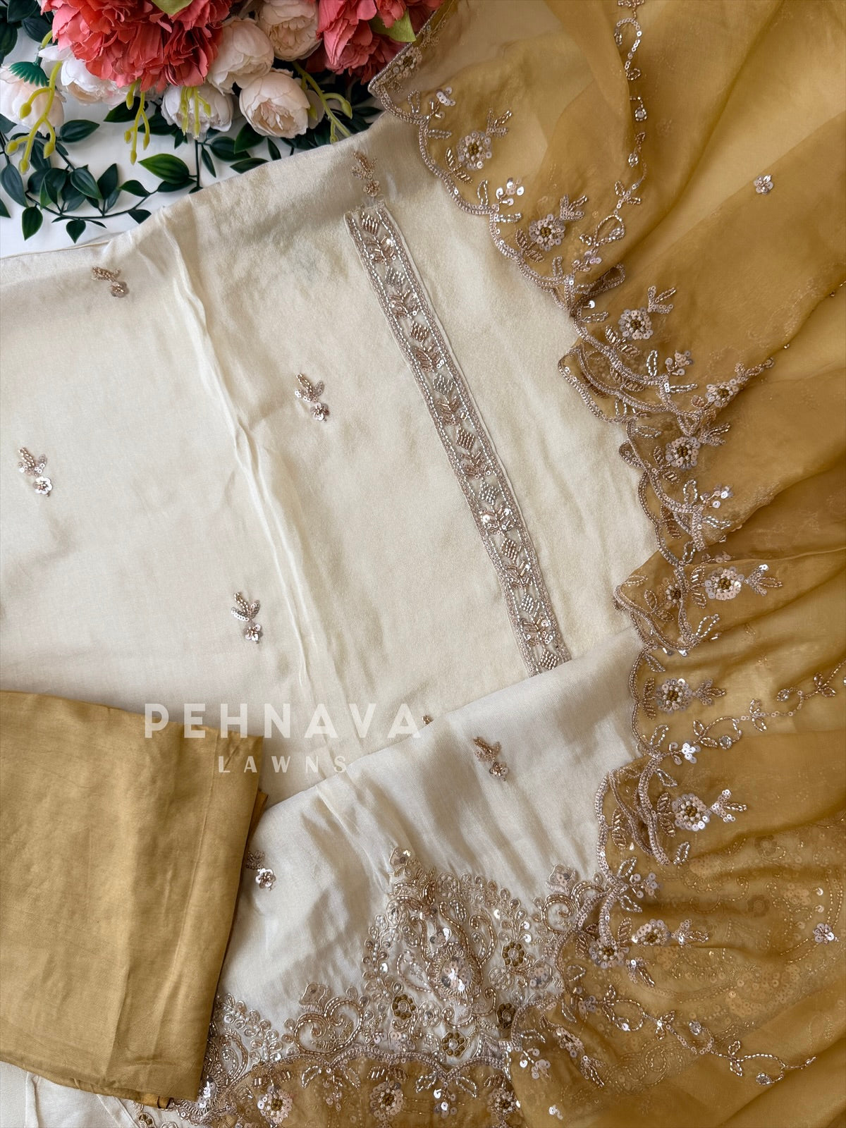 Tissue Handworked Unstitched Suit BDF96