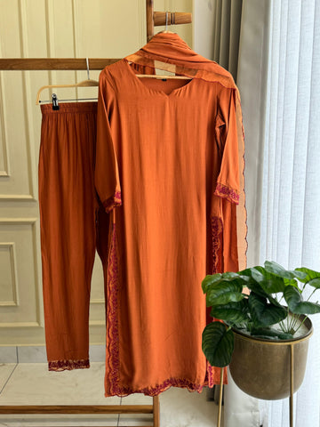 Muslin Designer Pattern Suit - Pehnava Lawns