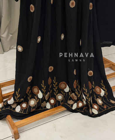 Halter neck Noodle Embroidered Suit 5006