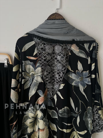 New Floral Embroidery Kurtha Suit Set-182