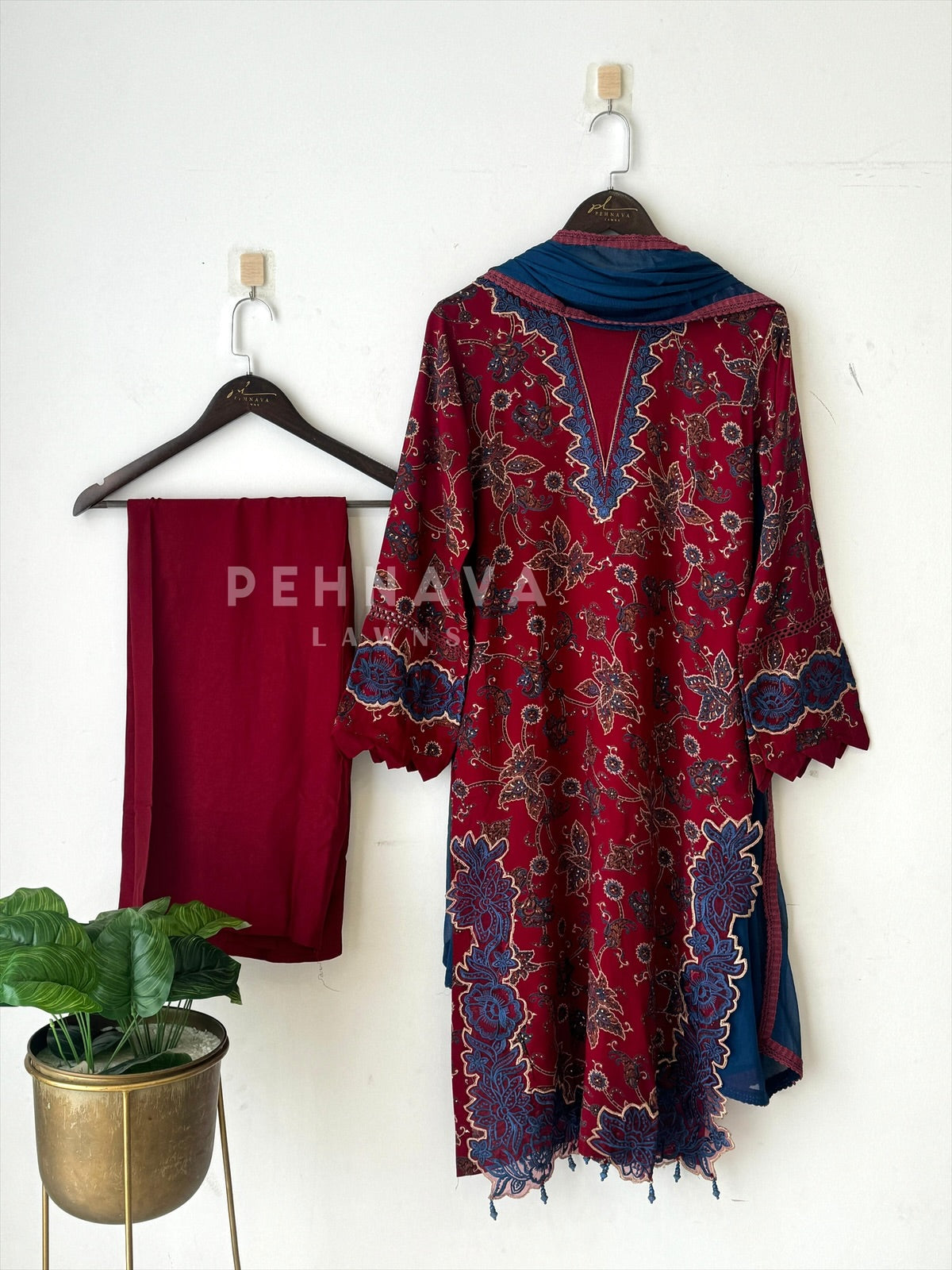Floral Embroidery Kurtha Set-Red LRC 143 - Pehnava Lawns