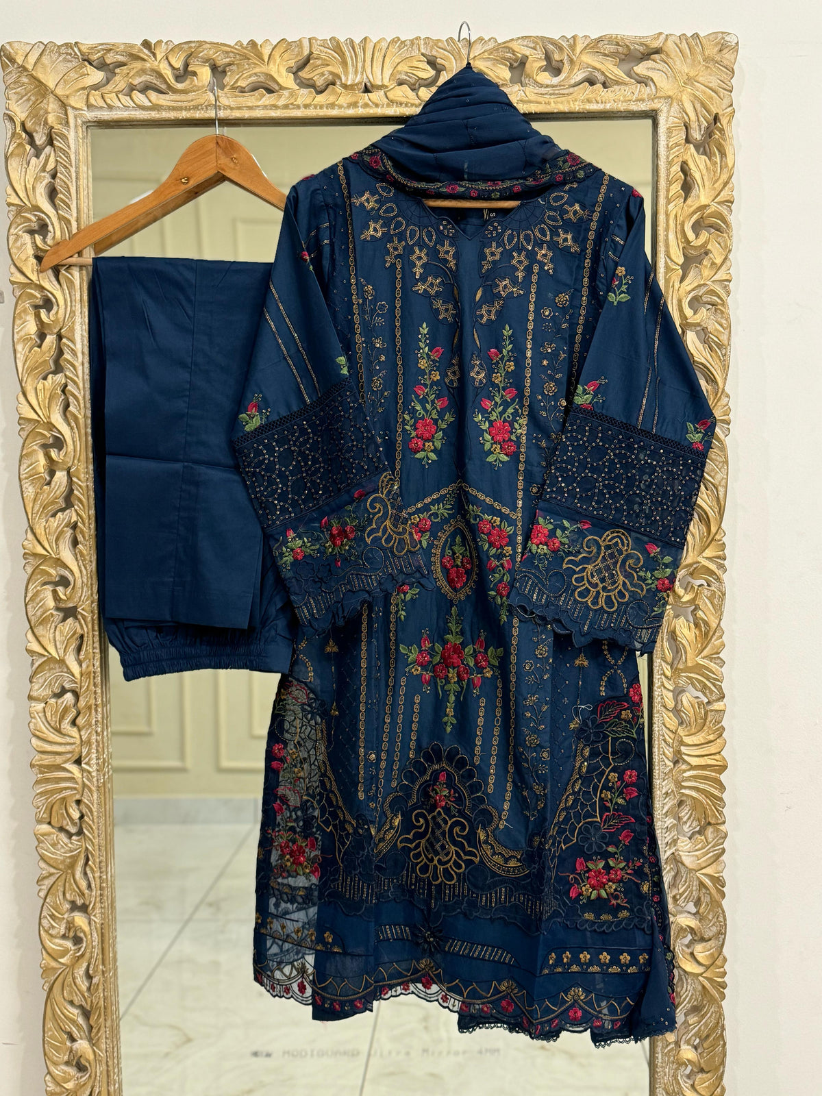 Pure Lawn Embroidery Suit-D10