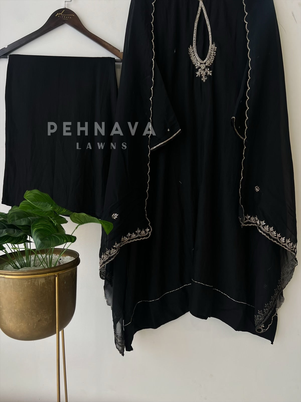 Premium HandWork Detailed chandheri Suit