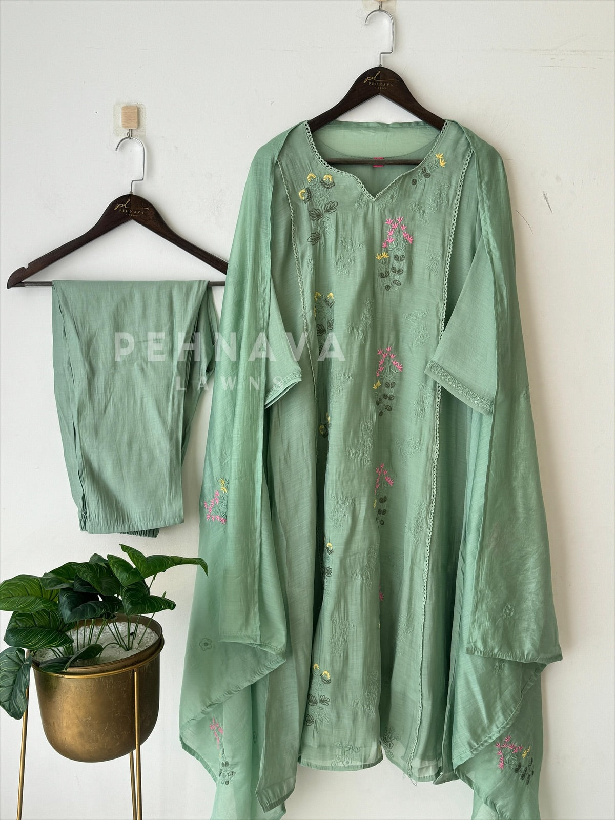 Floral Chanderi Ethnic Suit-3526 - Pehnava Lawns