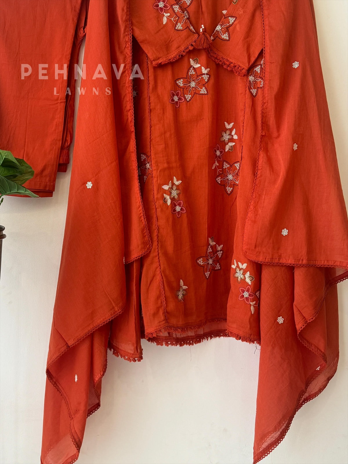 Floral Thread Cotton Suit-3295 - Pehnava Lawns