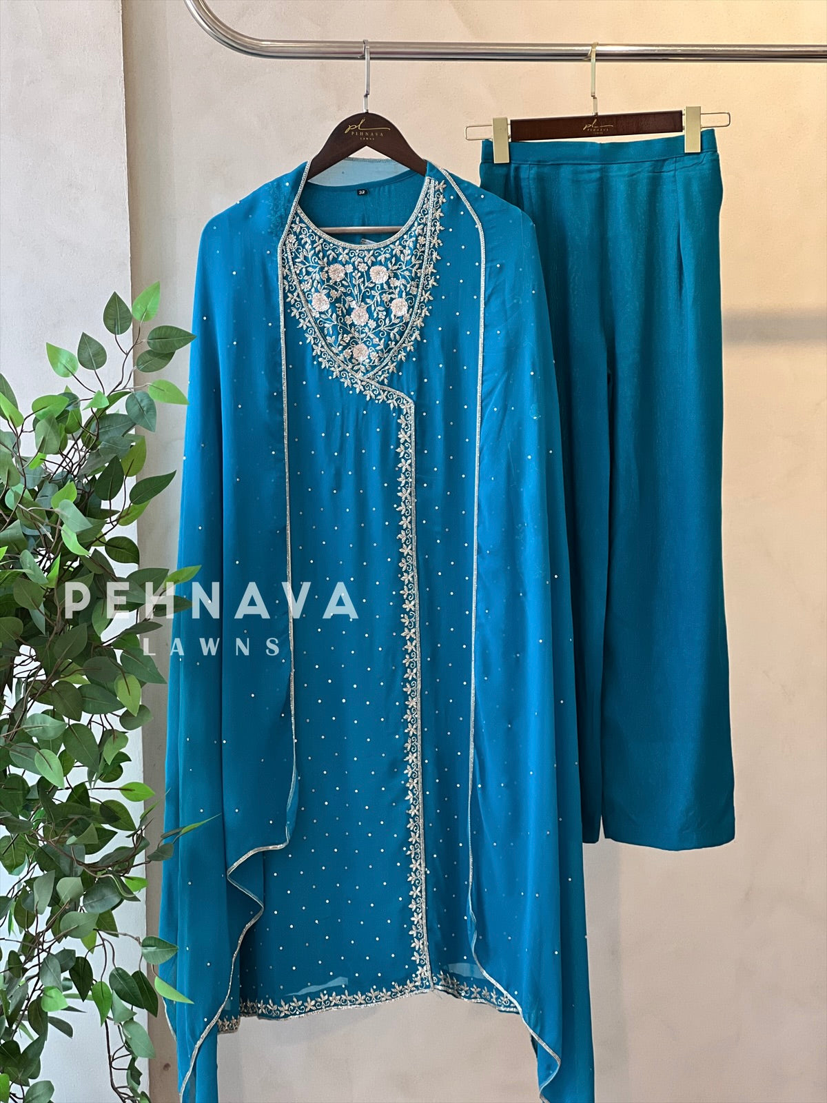 Teenagers Handworked Three Piece Suit Set